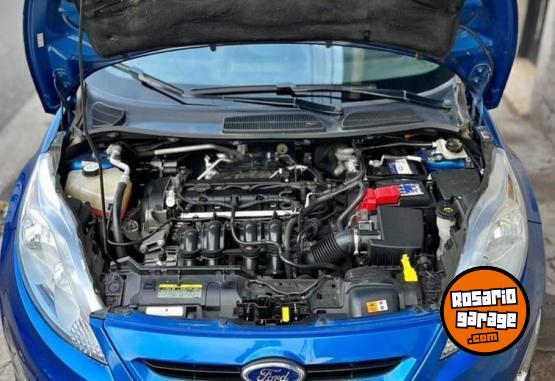 Autos - Ford Fiesta Kinetic Titanium 2011 Nafta 110000Km - En Venta