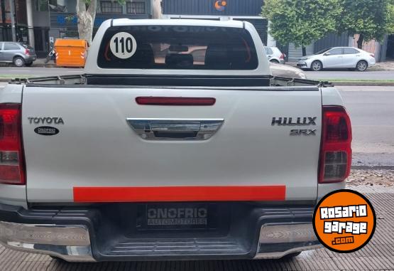 Camionetas - Toyota HILUX SRX 2018 Diesel 117000Km - En Venta