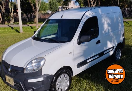 Utilitarios - Renault Kangoo 2014 Nafta 118000Km - En Venta