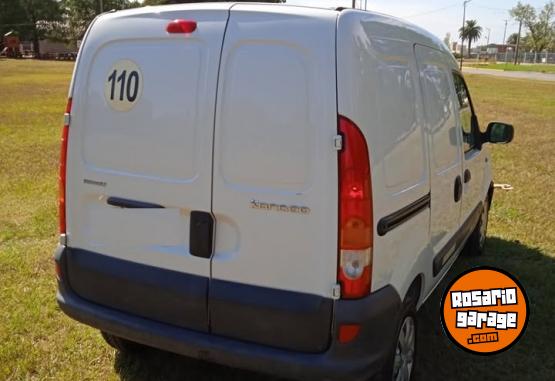 Utilitarios - Renault Kangoo 2014 Nafta 118000Km - En Venta