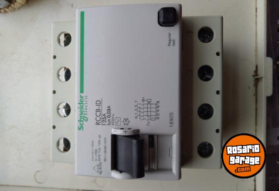 Herramientas - disyuntor 125 A  schneider y Siemens 63A - En Venta