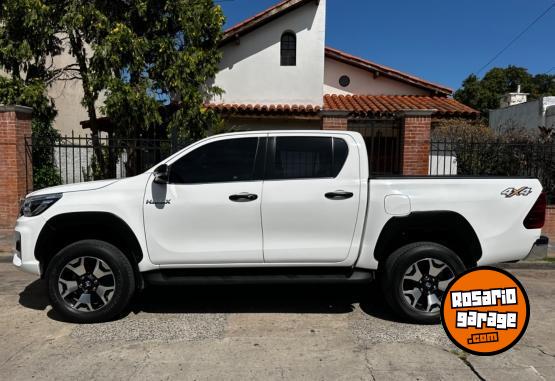 Camionetas - Toyota hilux srx 4x4 2019 Diesel 37000Km - En Venta