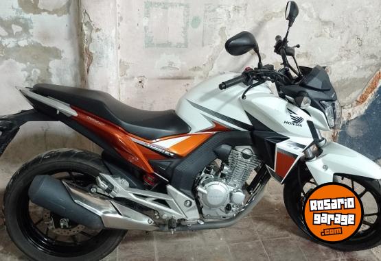 Motos - Honda CB  250 2018 Nafta 16500Km - En Venta