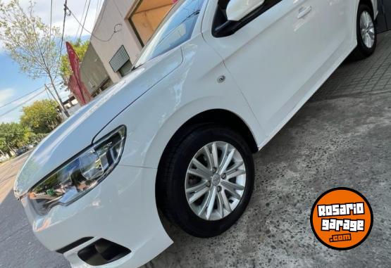 Autos - Peugeot 301 Allure 2017 Nafta 60000Km - En Venta