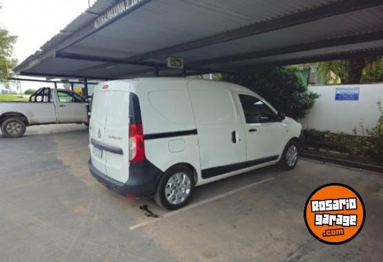 Utilitarios - Renault Kangoo furgon 2019 Nafta 72000Km - En Venta