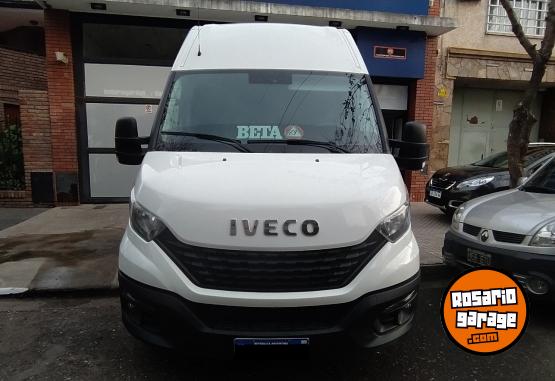 Utilitarios - Iveco Daily 30-130 City Alto 2022 Diesel 30000Km - En Venta