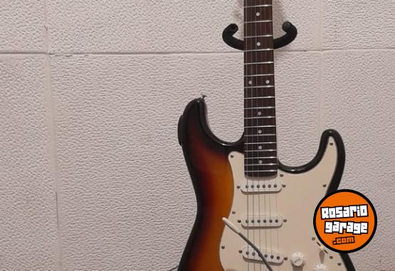 Instrumentos Musicales - Guitarra elctrica challenger III SKP mas amplificador SKP - En Venta