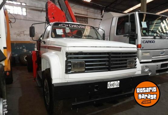 Camiones y Gras - CHEVROLET 14000 TD - CON HIDROGRUA - 1996 - En Venta