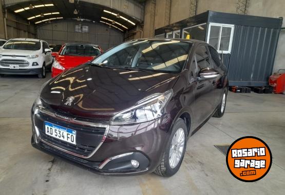 Autos - Peugeot 208 2019 Nafta 62000Km - En Venta