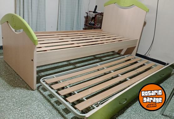 Hogar - Vendo cama 1 plaza laqueada con carrito. Usada - En Venta
