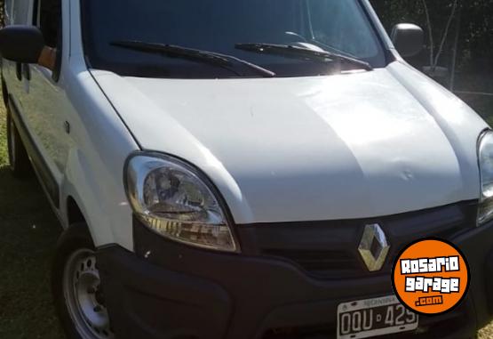 Utilitarios - Renault Kangoo 2015 GNC 274000Km - En Venta