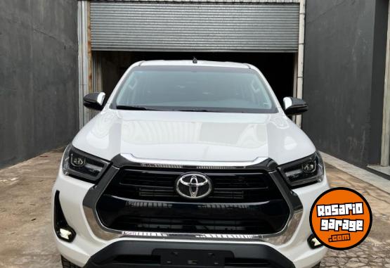 Camionetas - Toyota Toyota Hilux SRV 4X2 aut. 2024 Diesel  - En Venta