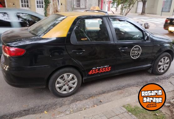 Utilitarios - Fiat SIENA 2015 GNC 300000Km - En Venta