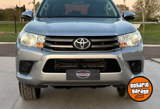 Camionetas - Toyota HILUX SR 2018 Diesel 89000Km - En Venta