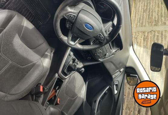 Autos - Ford Focus SE 2016 Nafta 137000Km - En Venta