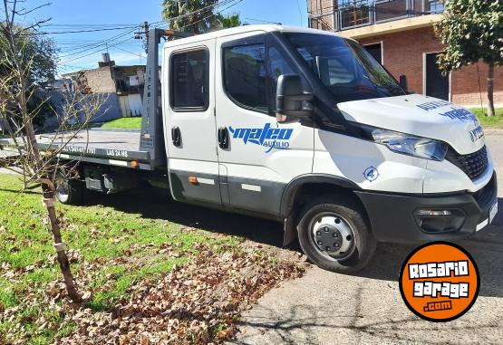 Camiones y Gras - Iveco daily doble cabina 2021 - En Venta