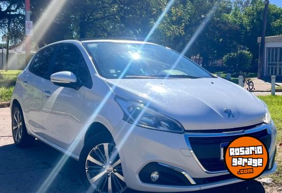 Autos - Peugeot 208 Allure 2017 GNC 105000Km - En Venta