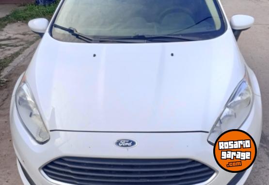 Autos - Ford Fiesta plus 2014 Nafta 99000Km - En Venta