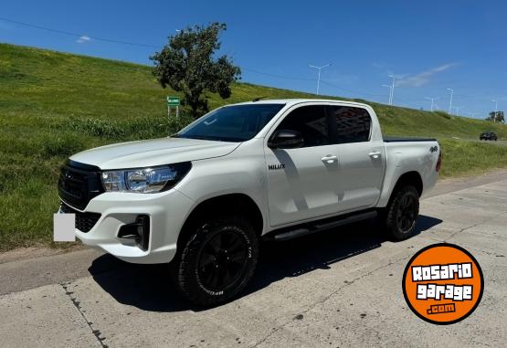 Camionetas - Toyota Hilux SRV 2020 Diesel 38000Km - En Venta