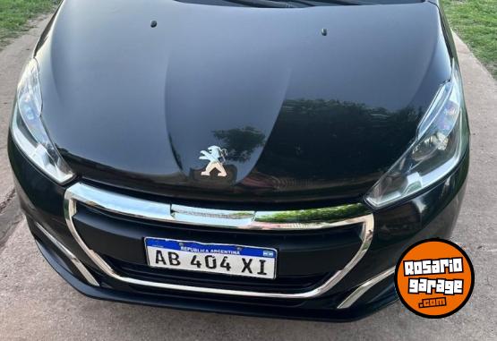 Autos - Peugeot 208 allure 2017 Nafta 120000Km - En Venta
