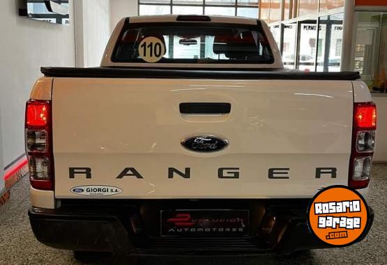Camionetas - Ford RANGER XLS 2015 Diesel 126000Km - En Venta