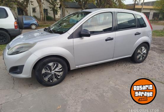 Autos - Ford Fiesta 2013 GNC 92000Km - En Venta
