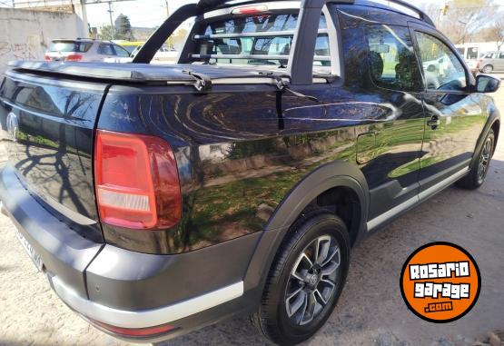 Utilitarios - Volkswagen Saveiro Cross 2017 Nafta 137000Km - En Venta
