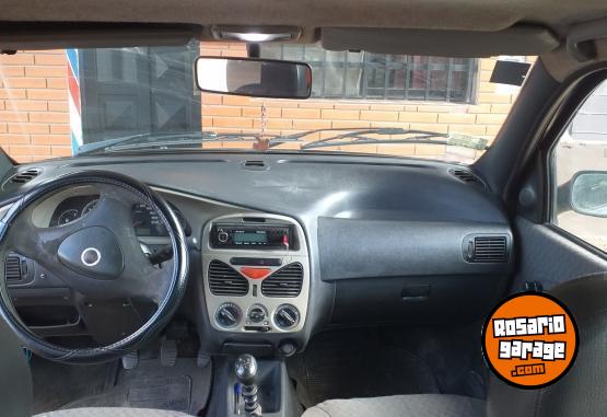 Autos - Fiat Siena 1.3 fire 2004 Nafta 111111Km - En Venta