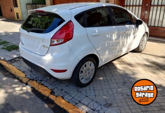 Autos - Ford Fiesta Kinetick 2016 Nafta 120000Km - En Venta