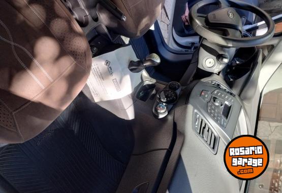 Autos - Ford Fiesta Kinetick 2016 Nafta 120000Km - En Venta