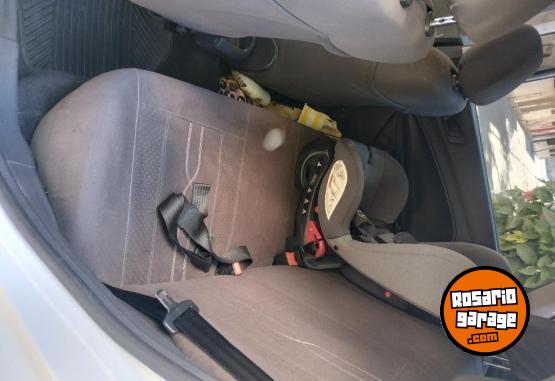 Autos - Ford Fiesta Kinetick 2016 Nafta 120000Km - En Venta