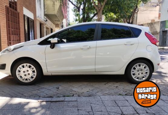 Autos - Ford Fiesta Kinetick 2016 Nafta 120000Km - En Venta