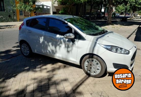 Autos - Ford Fiesta Kinetick 2016 Nafta 120000Km - En Venta