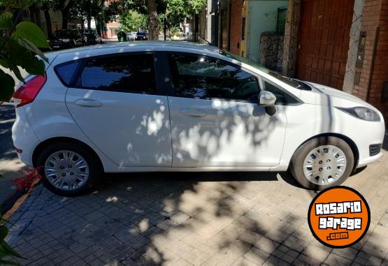 Autos - Ford Fiesta Kinetick 2016 Nafta 120000Km - En Venta