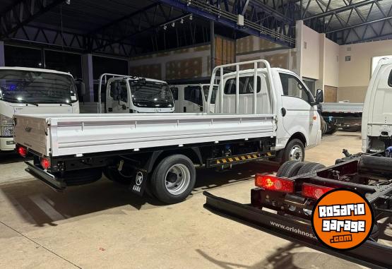 Camiones y Gr�as - KAMA X1 CABINA SIMPLE DIESEL con CAJA DE CARGA 0Km My2026 Para 3 Ton. DISPONIBLES! Financia Bco. Santander. Ac�rcate a ORIO HNOS, SAN GENARO, concesionario oficial DFM, JMC, ISUZU, KAMA Camiones - En Venta