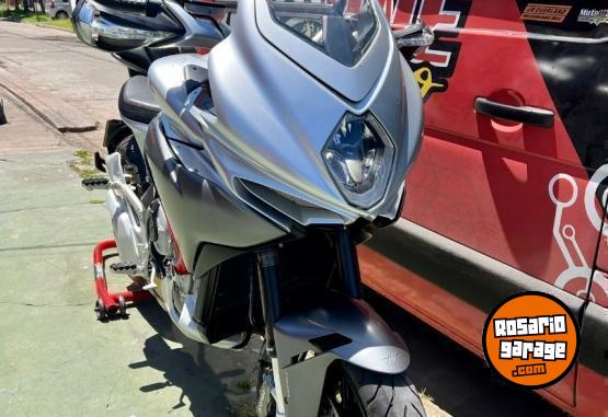 Motos - Otra marca Turismo veloce 2016 Nafta 15300Km - En Venta