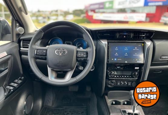 Camionetas - Toyota SW4 SRX 4X4 AT 7AS 2025 Diesel 0Km - En Venta