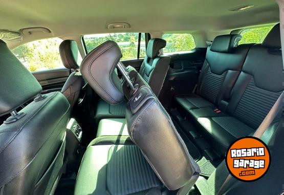 Camionetas - Jeep COMMANDER 2.0TDI LIMITED 2025 Diesel 0Km - En Venta