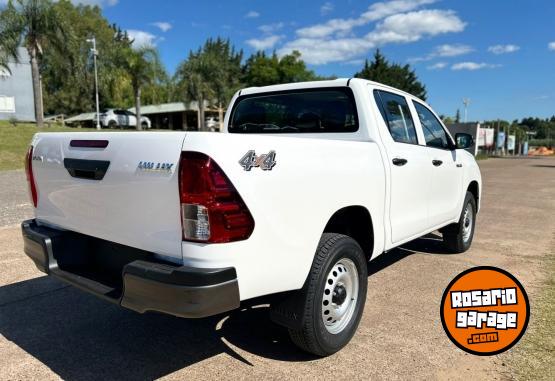 Camionetas - Toyota HILUX 2.4 DX 2026 Diesel 0Km - En Venta