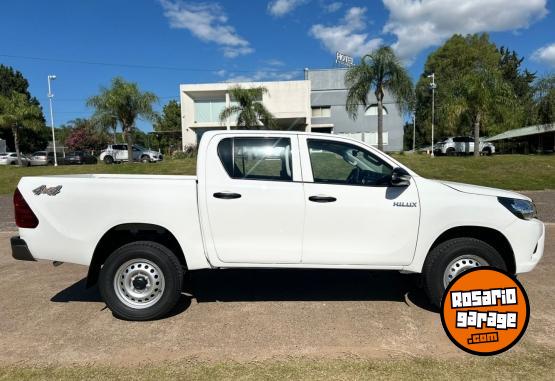 Camionetas - Toyota HILUX 2.4 DX 2026 Diesel 0Km - En Venta