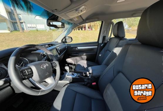 Camionetas - Toyota HILUX 2.8 SRX AT 2025 Diesel 0Km - En Venta