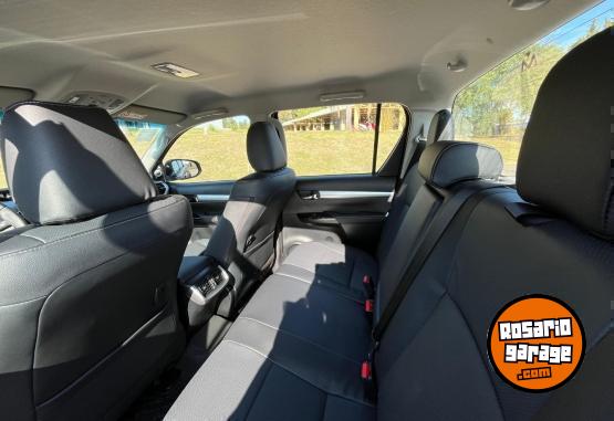 Camionetas - Toyota HILUX 2.8 SRX AT 2025 Diesel 0Km - En Venta
