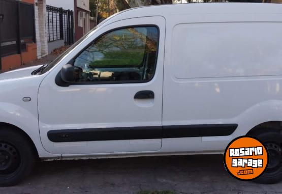Utilitarios - Renault Kangoo 2016 GNC 235000Km - En Venta