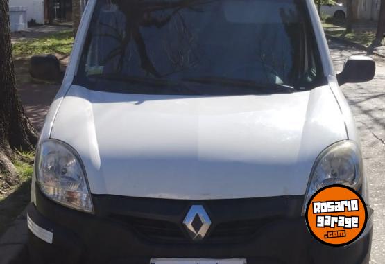 Utilitarios - Renault Kangoo 2016 GNC 235000Km - En Venta
