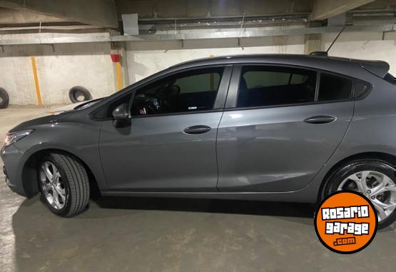 Autos - Chevrolet Cruze LT 2023 Nafta 44000Km - En Venta