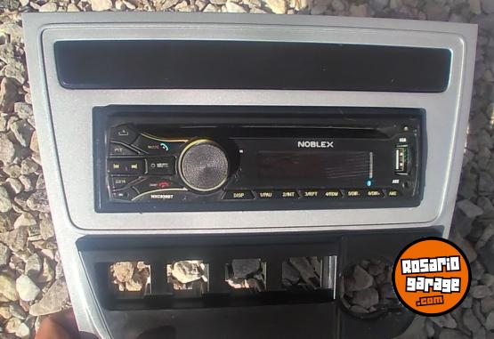 Accesorios para Autos - Vendo Estéreo de Gol Trend 2013 Original - En Venta