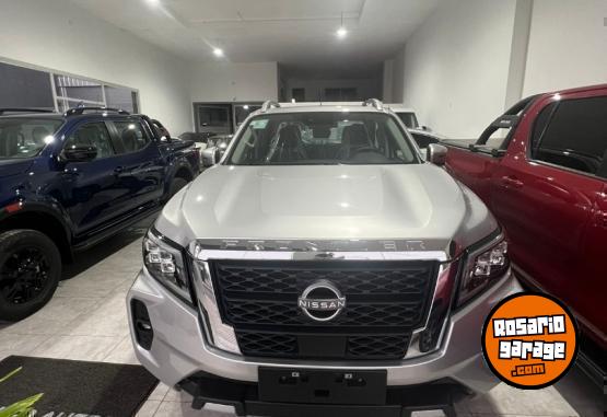 Camionetas - Nissan FRONTIER PLATINUM 4X2 AT 2025 Nafta 0Km - En Venta
