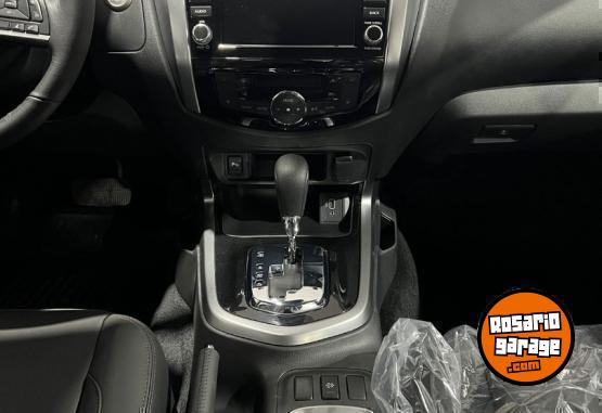 Camionetas - Nissan FRONTIER PLATINUM 4X2 AT 2025 Nafta 0Km - En Venta