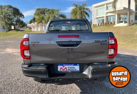 Camionetas - Toyota HILUX 2.8 4X4 SRX AT 2025 Diesel 0Km - En Venta