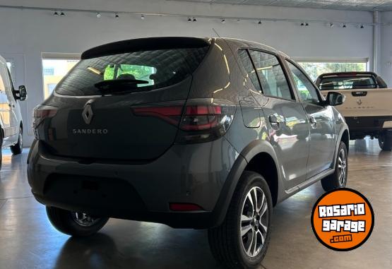 Autos - Renault Intens 2025 Nafta 0Km - En Venta